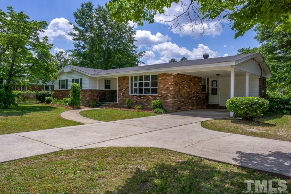 1108 Bingham Dr, Fayetteville, NC 28304 Raleigh Realty