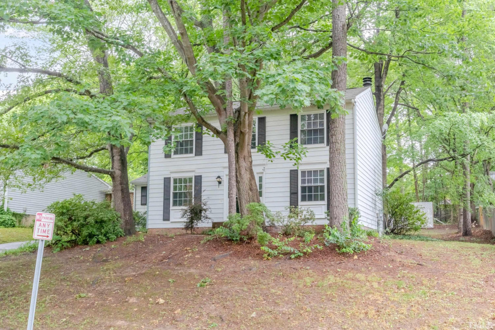 7921 Mourning Dove Rd Raleigh, NC 27615