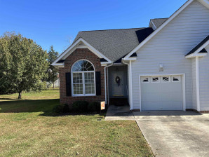 208 Clover Ln Oxford, NC 27565