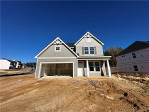 687 Southerland Peak Dr Raeford, NC 28376