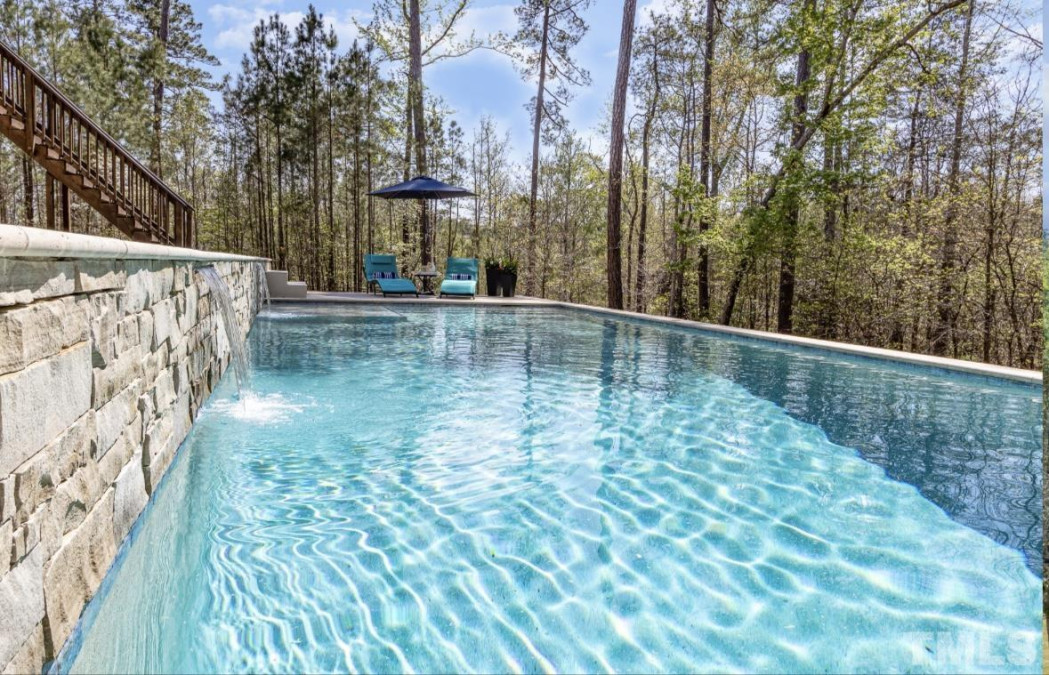 116 Eagles Watch Ln Chapel Hill, NC 27517