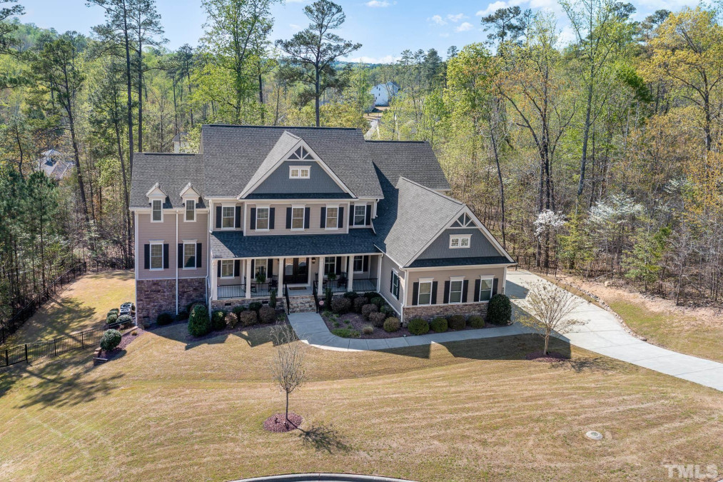 116 Eagles Watch Ln Chapel Hill, NC 27517