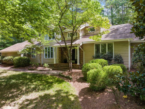 204 Forest Ridge Dr Chapel Hill, NC 27514