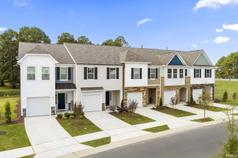 712 Ridge Cliff Ln Zebulon, NC 27597