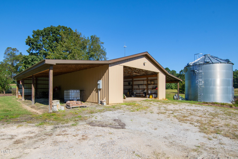 3700 Lark Farm Rd Franklinton, NC 27525