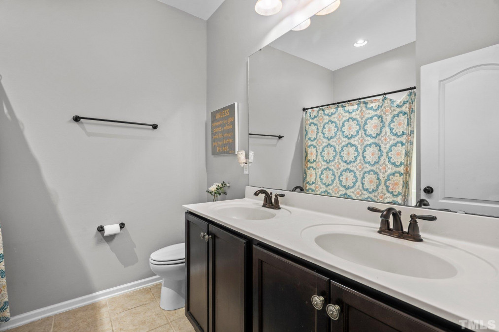 5125 Royal Coachmen Dr Wake Forest, NC 27587