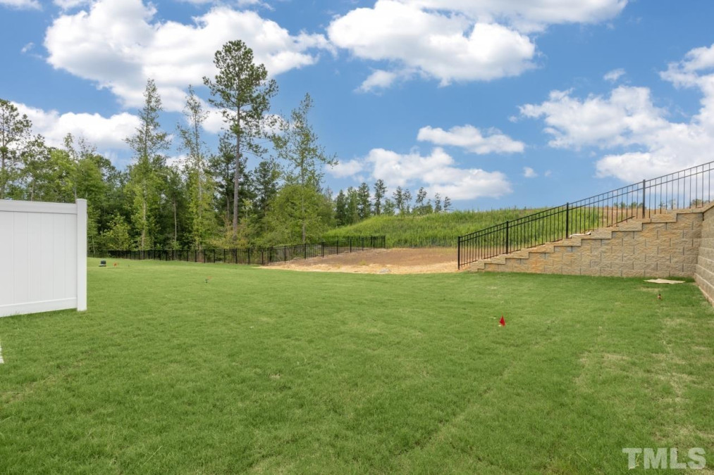 96 March Creek Dr Fuquay Varina, NC 27526