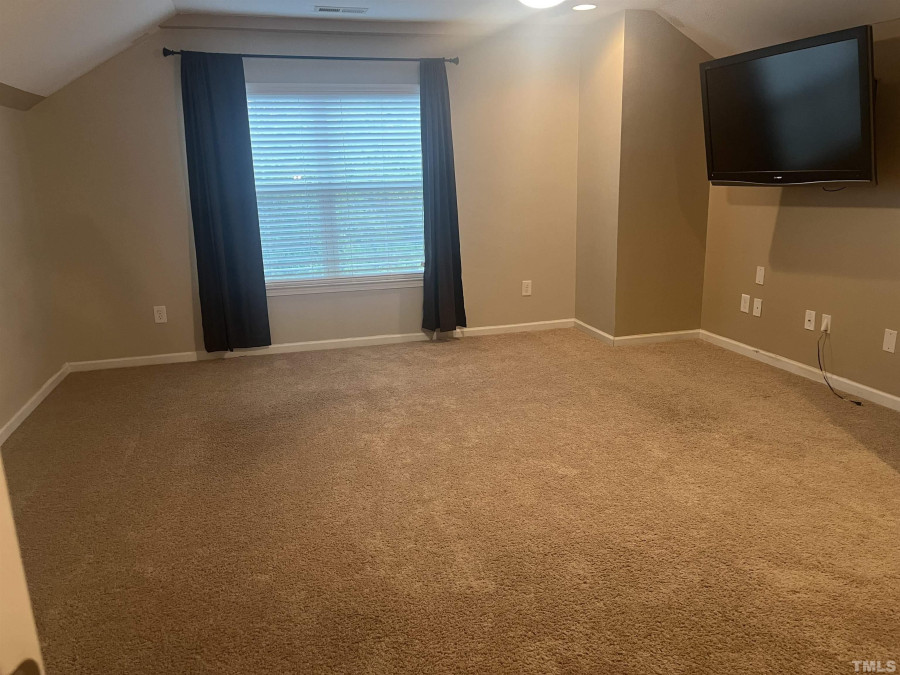 1820 Morehead Hill Ct Durham, NC 27703