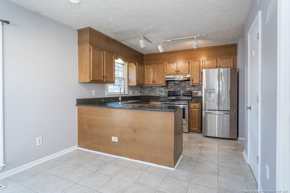 6825 Woodmark Dr Fayetteville, NC 28314