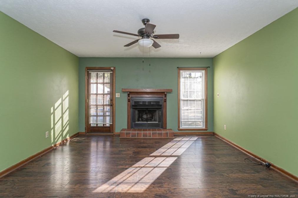 6825 Woodmark Dr Fayetteville, NC 28314