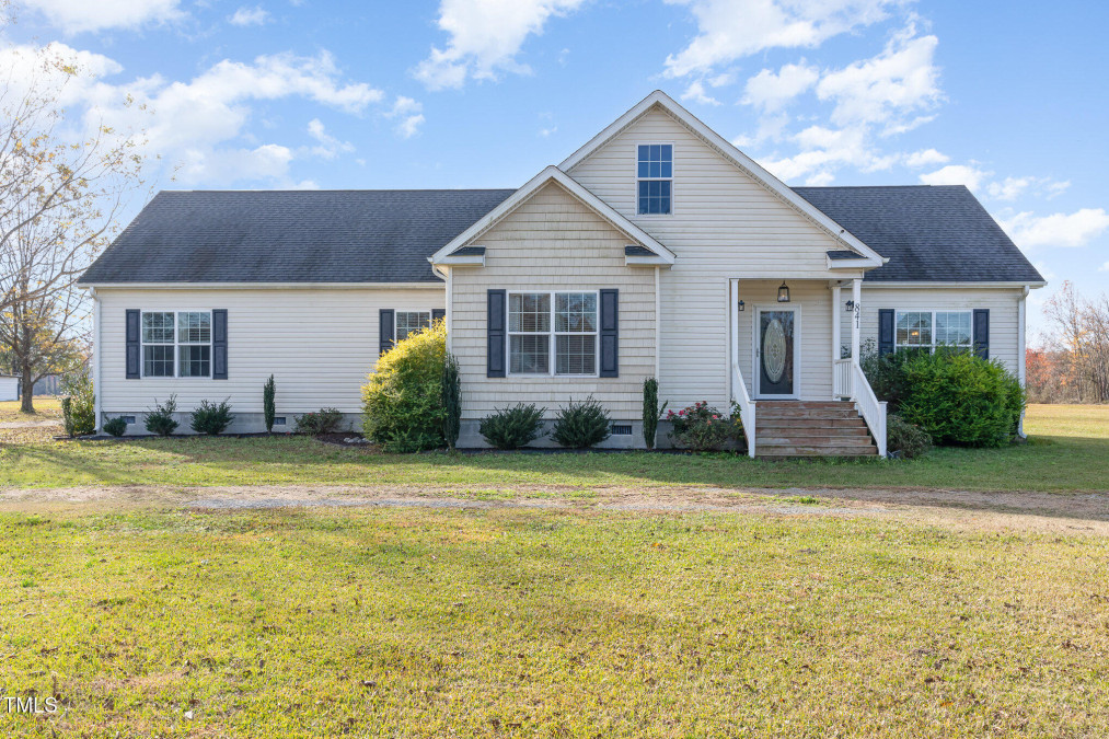 841 Crows Foot Rd Mount Olive, NC 28365