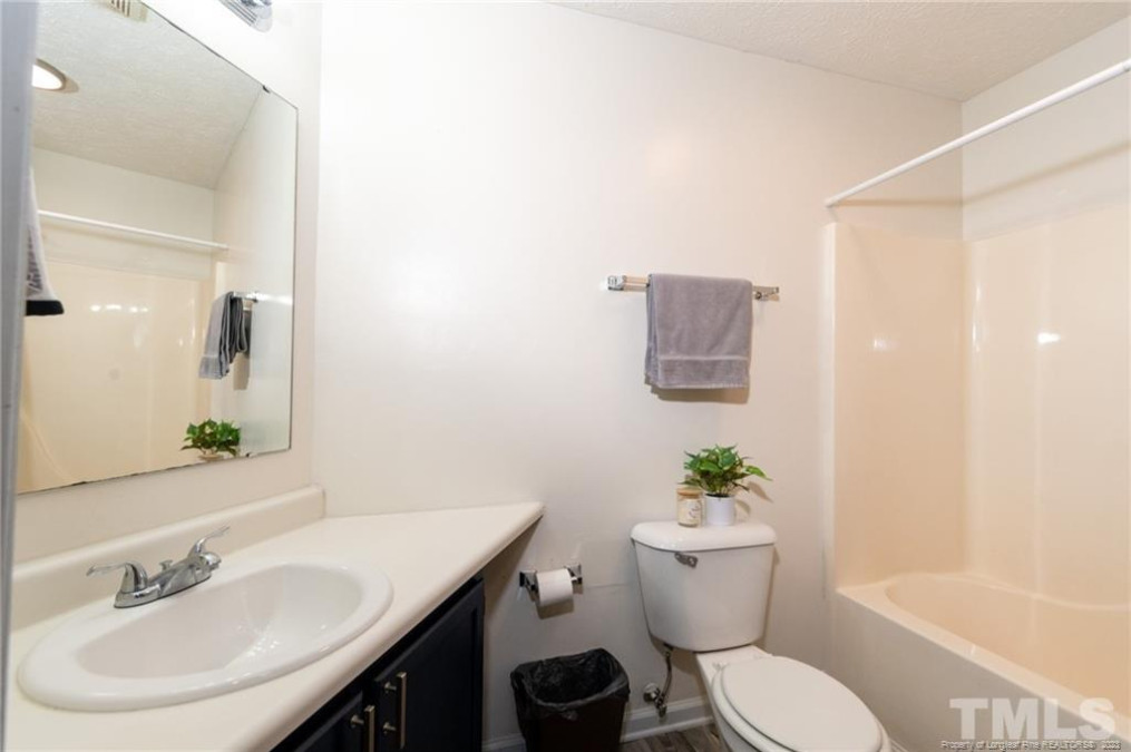 3825 Goodhope Ln Hope Mills, NC 28348