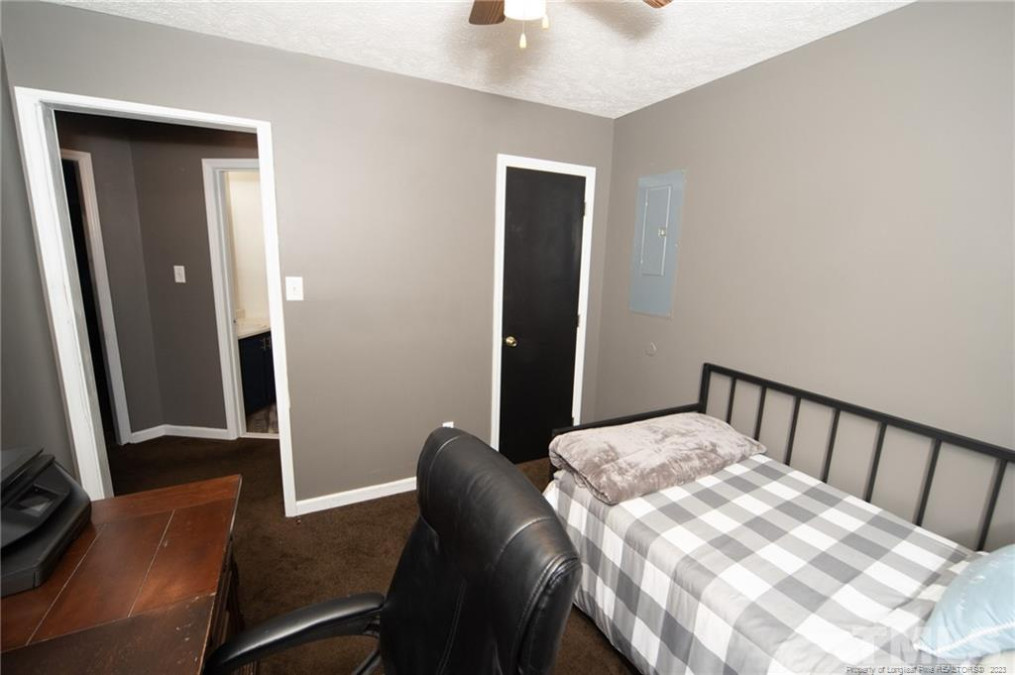 3825 Goodhope Ln Hope Mills, NC 28348