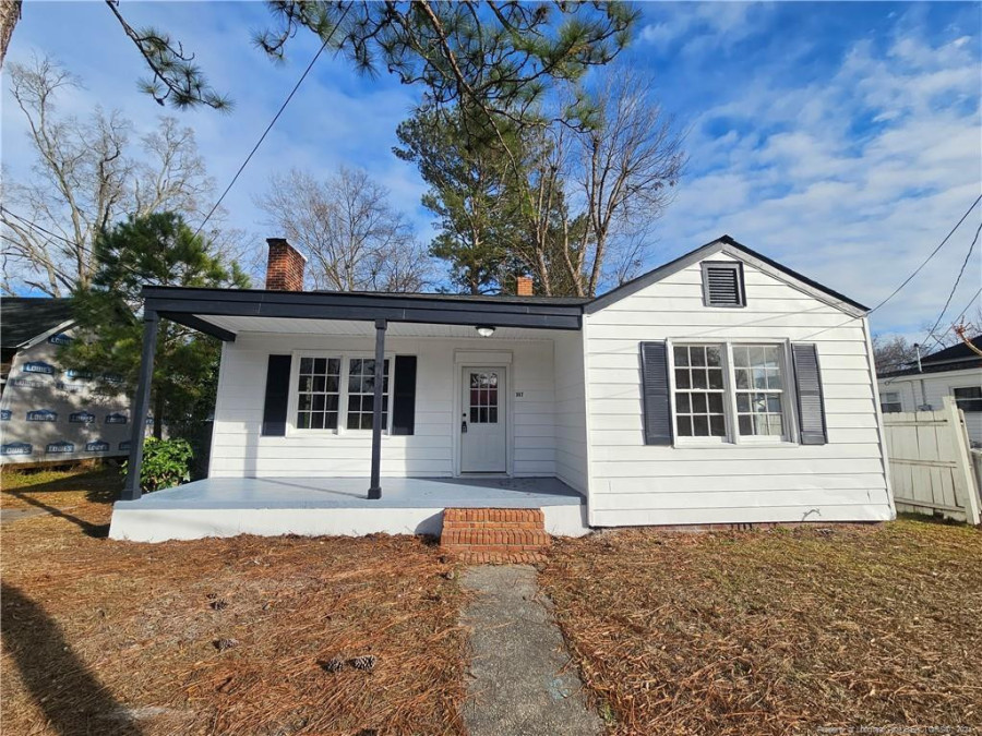 307 Thompson St Whiteville, NC 28472