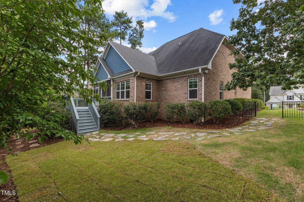 155 Heather Brook Circle Cir Spring Lake, NC 28390