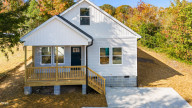 1004 Rauhut St Burlington, NC 27217