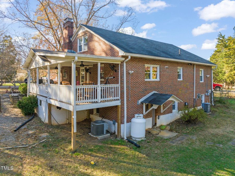 116 Ferry St Clarksville, VA 23927