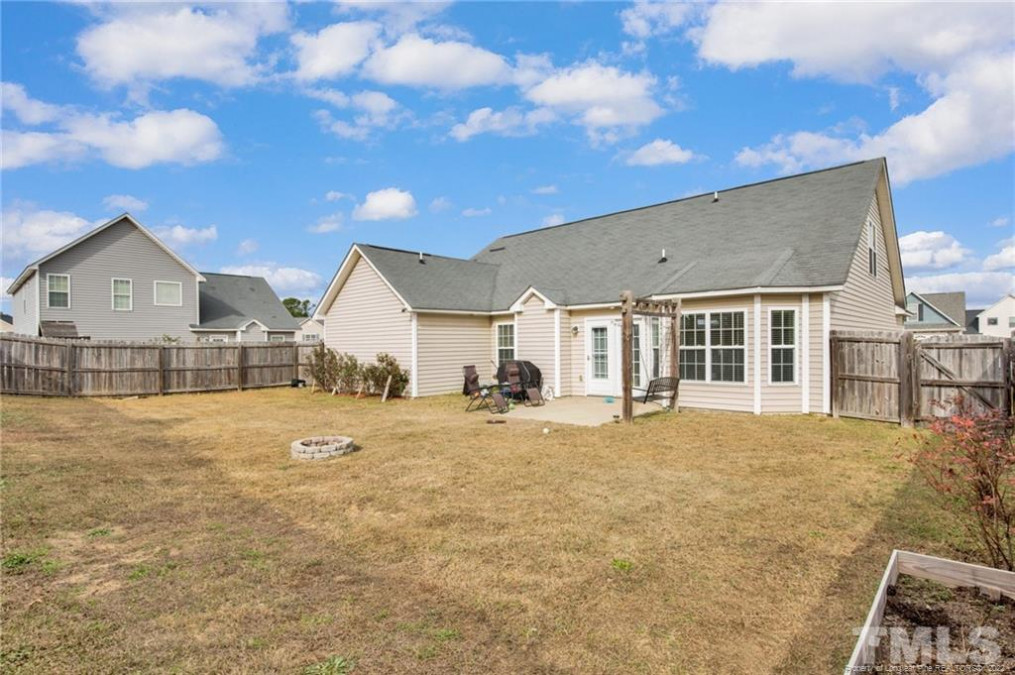 2630 Green Heron Dr Fayetteville, NC 28306