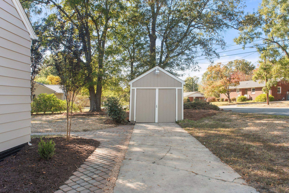 1405 Garfield Rd Burlington, NC 27215