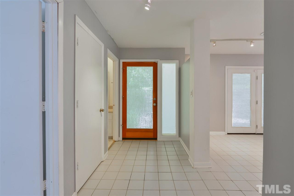 4700 Woodridge Dr, Raleigh, NC 27612 Raleigh Realty