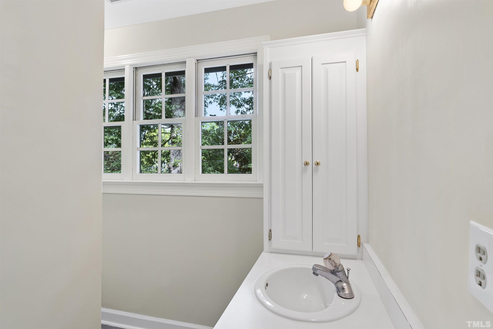 715 Nichols Farm Dr Durham, NC 27703