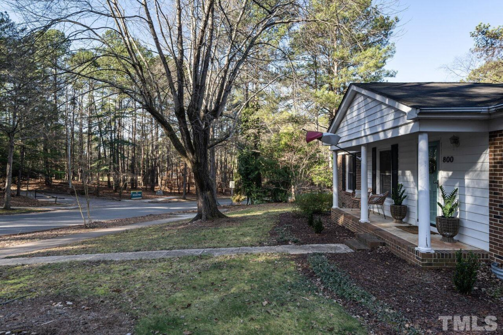 800 Northclift Dr, Raleigh, NC 27609 Raleigh Realty
