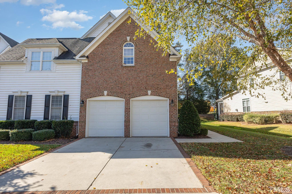 2304 Carriage Oaks Dr Raleigh, NC 27614