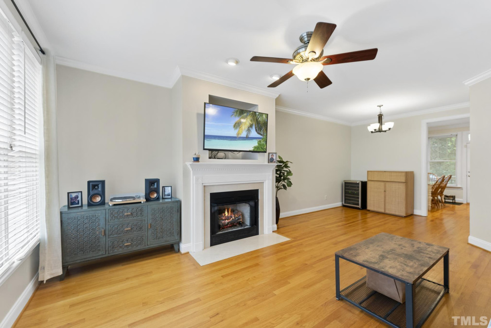 222 Ashton Hall Ln, Raleigh, NC 27609 Raleigh Realty