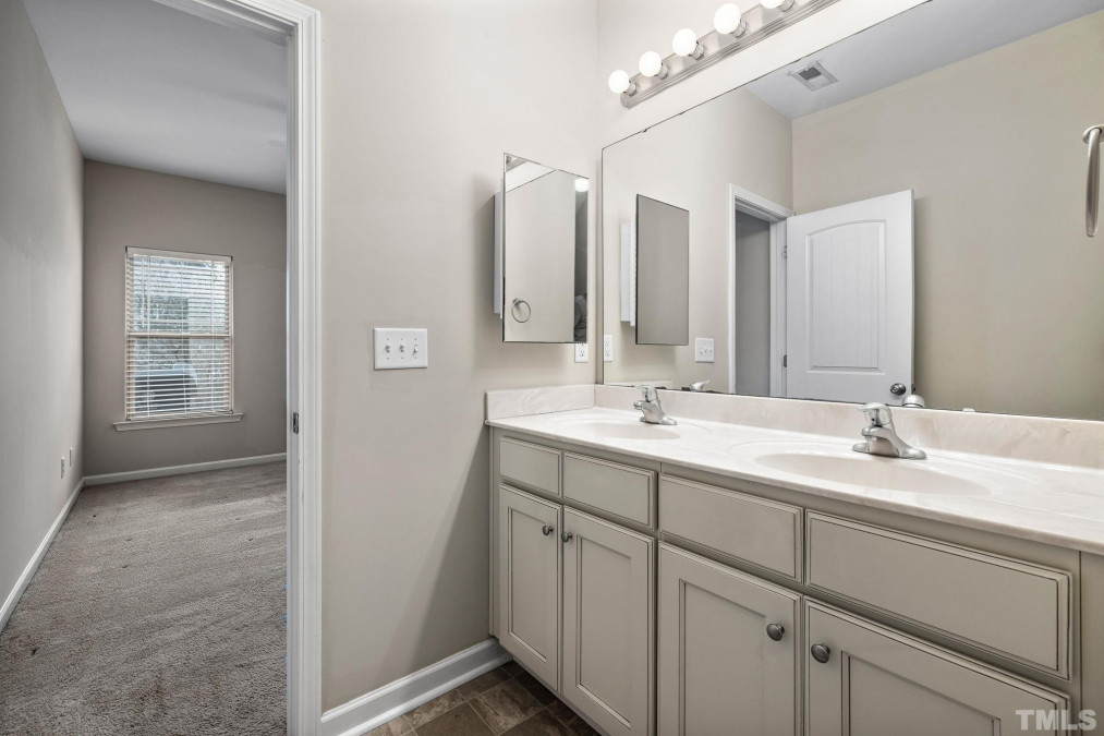 6468 Hatchies Dr Raleigh, NC 27610