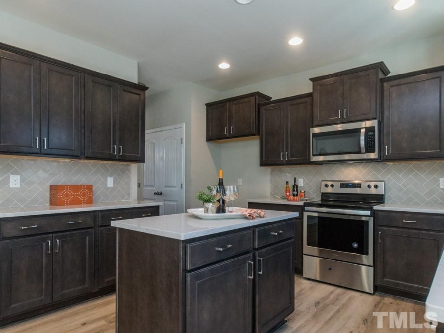 1229 Sidney Creek Dr Zebulon, NC 27597