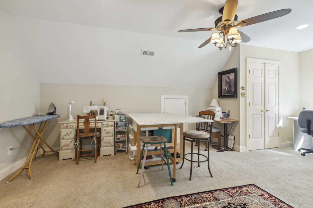 135 Glen Ridge Dr Chapel Hill, NC 27516