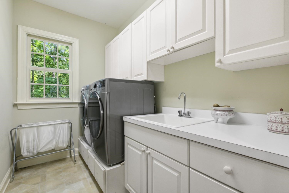 135 Glen Ridge Dr Chapel Hill, NC 27516