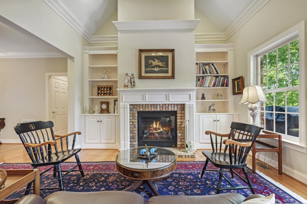 135 Glen Ridge Dr Chapel Hill, NC 27516