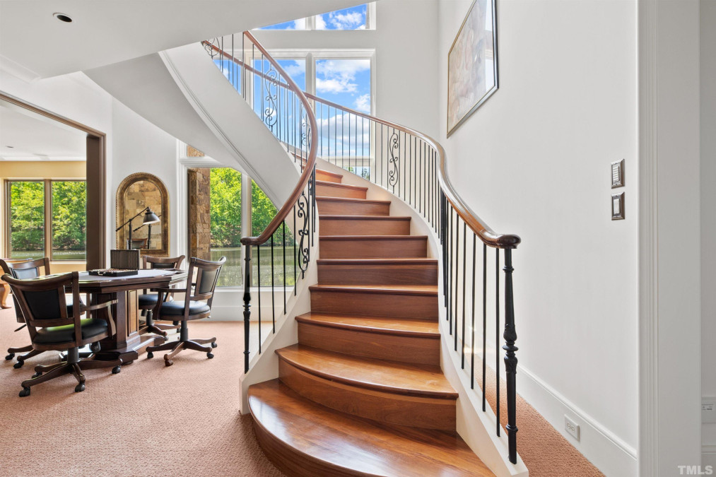 102 Anna Lake Ln Cary, NC 27513
