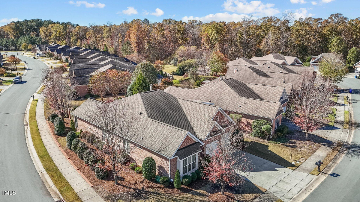 1 Hayden Pond Ln Chapel Hill, NC 27517