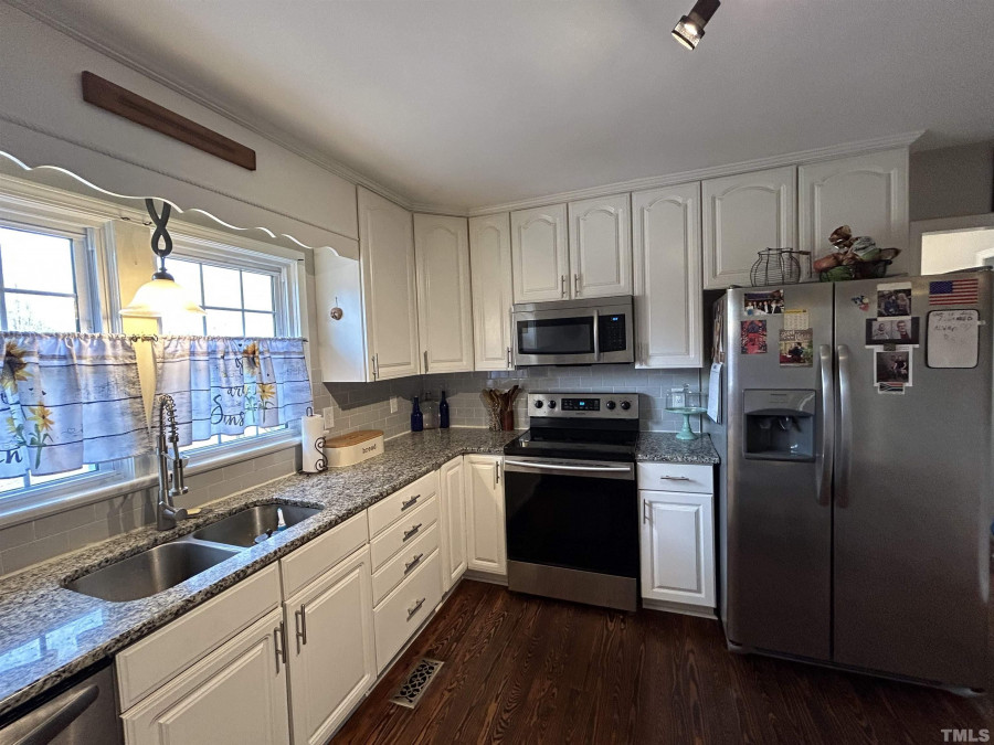 8549 Grassy Creek Virgilina Rd Oxford, NC 27565
