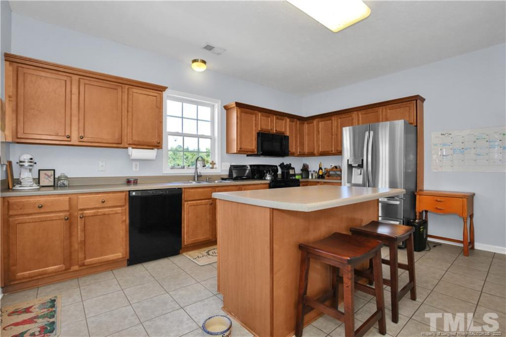 1025 Thistle Gold Dr Hope Mills, NC 28348