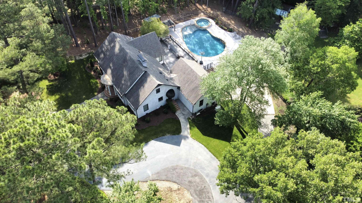 2215 Umstead Rd, Durham, NC 27712 Raleigh Realty