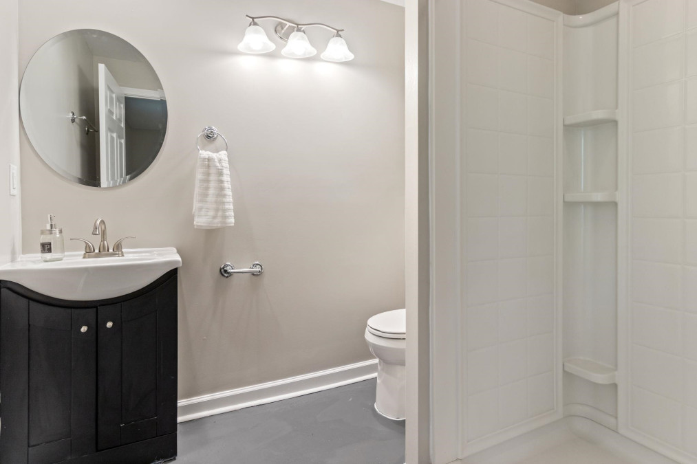 109 Lanigan Cary, NC 27513