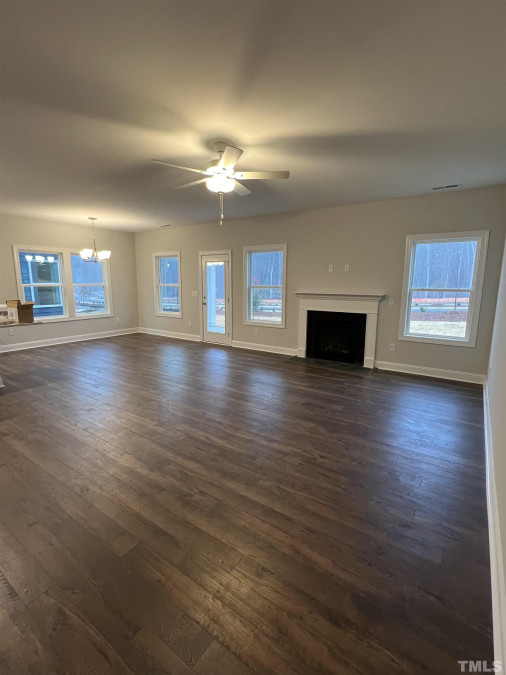 812 Challenger Ln Knightdale, NC 27545