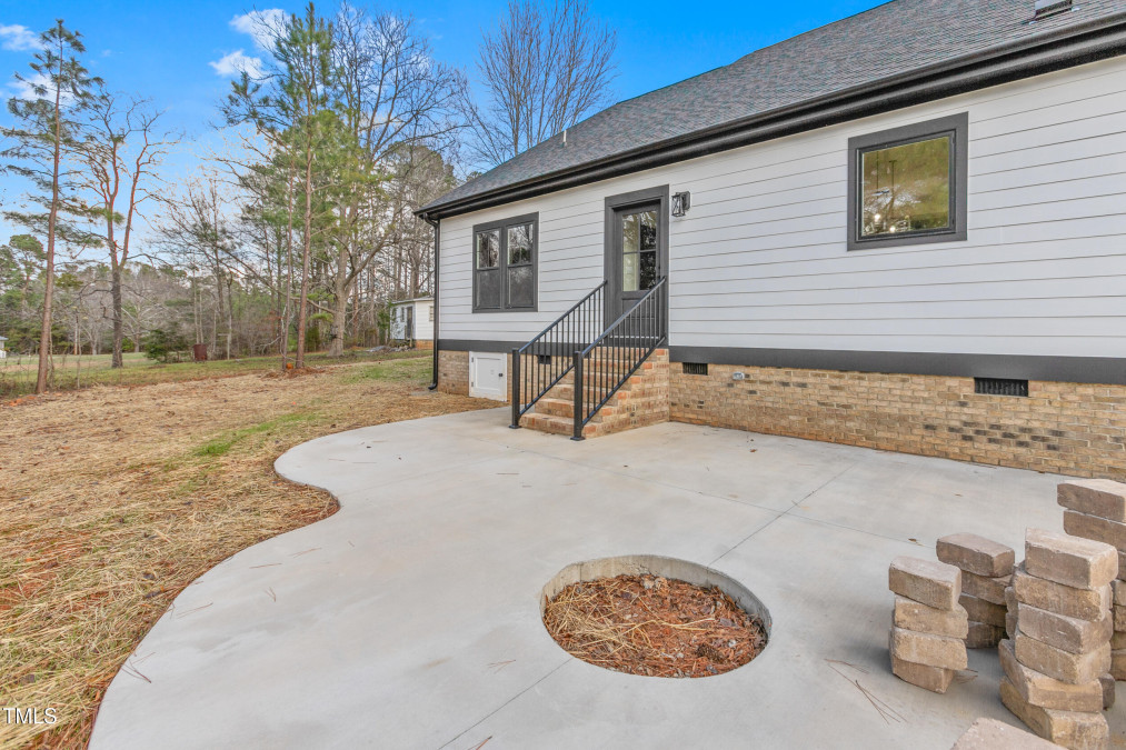 4017 Mebane Oaks Rd Mebane, NC 27302