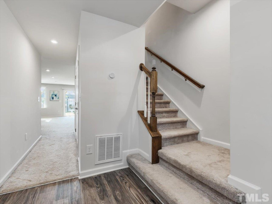 918 Arnold Place Dr Fuquay Varina, NC 27526