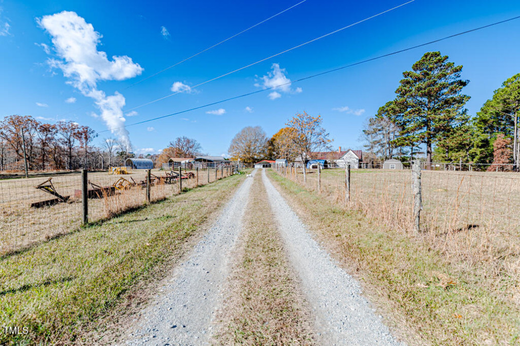 4216 New Hill Holleman Rd New Hill, NC 27562