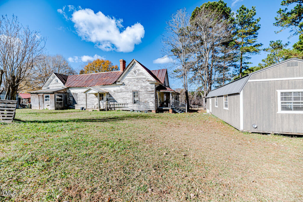 4216 New Hill Holleman Rd New Hill, NC 27562