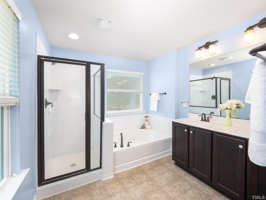 139 Harrison Place Ln Fuquay Varina, NC 27526