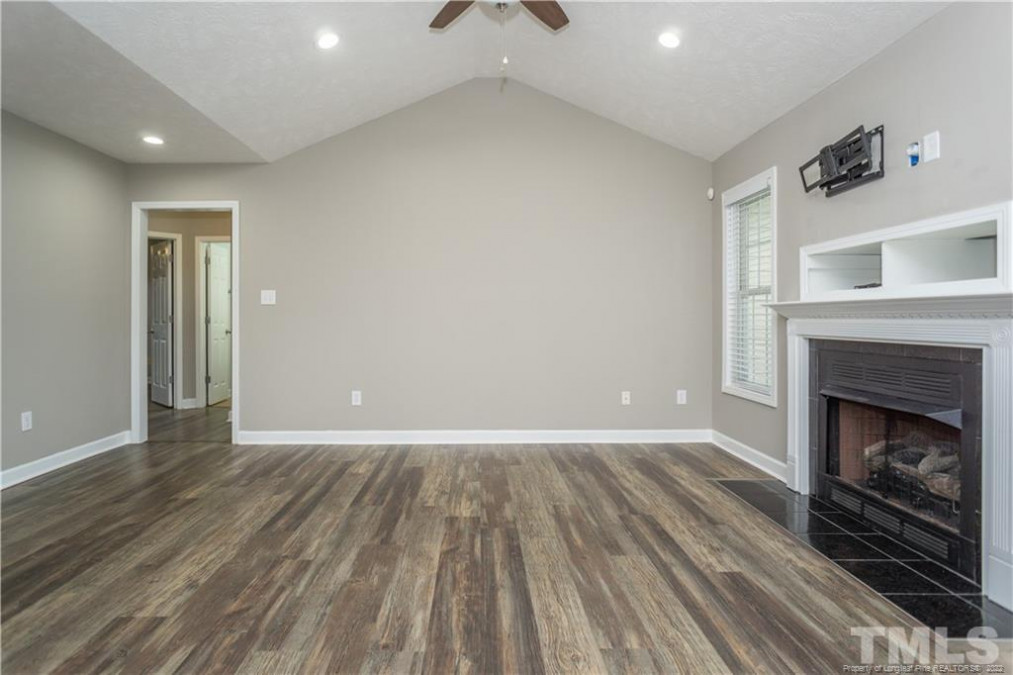 2108 Kendall Grove Ct Fayetteville, NC 28306