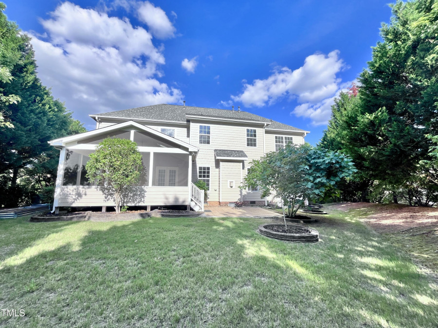 305 Ambermore Pl Cary, NC 27519