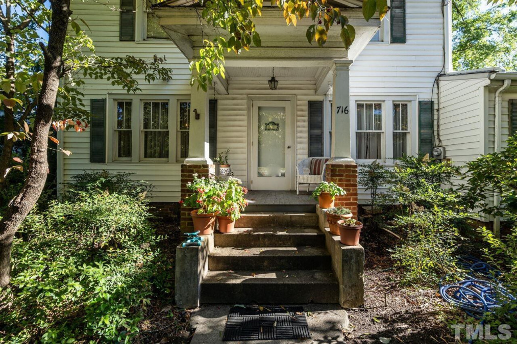 716 Nash Dr, Raleigh, NC 27608 Raleigh Realty