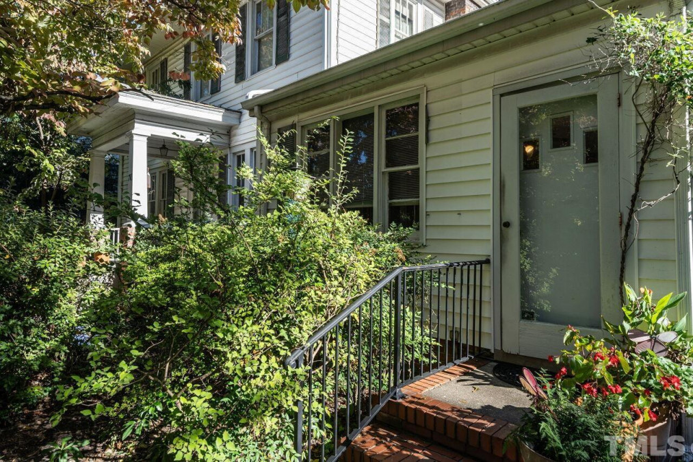 716 Nash Dr, Raleigh, NC 27608 Raleigh Realty