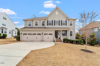 209 Oakenshaw Dr Holly Springs, NC 27540